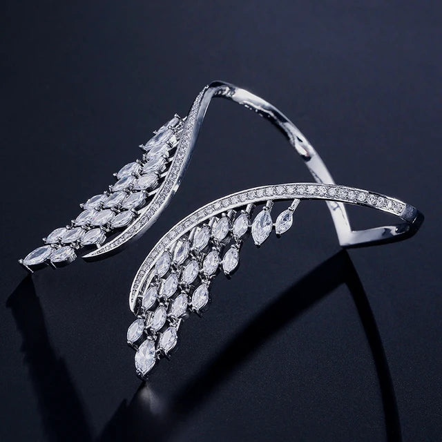 Crystal Angel Wing Open Cuff Bracelet for Women Fashion Feather Shape Adjustable Bracelets Bridal Wedding Jewelry New